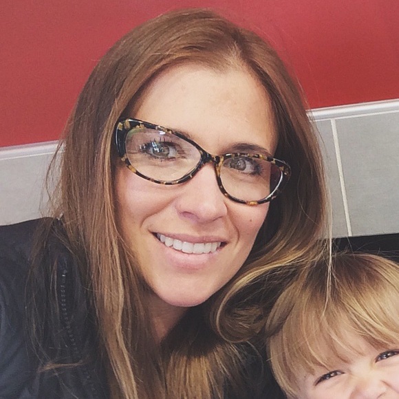 Meet your Posher, Andrea - Picture 1 of 1